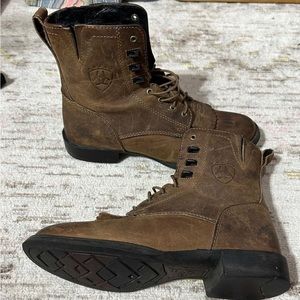 Ariat riding heritage boots size 8